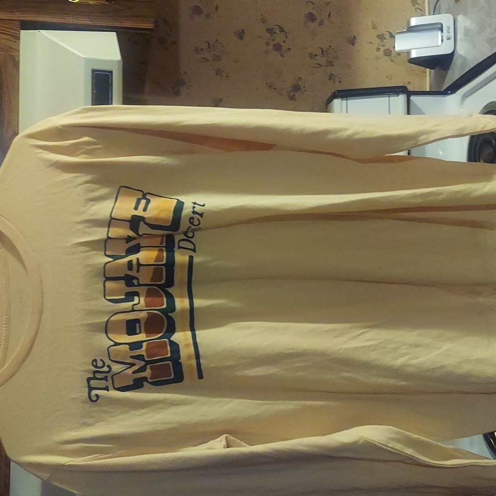 Old navy long sleeved tshirt